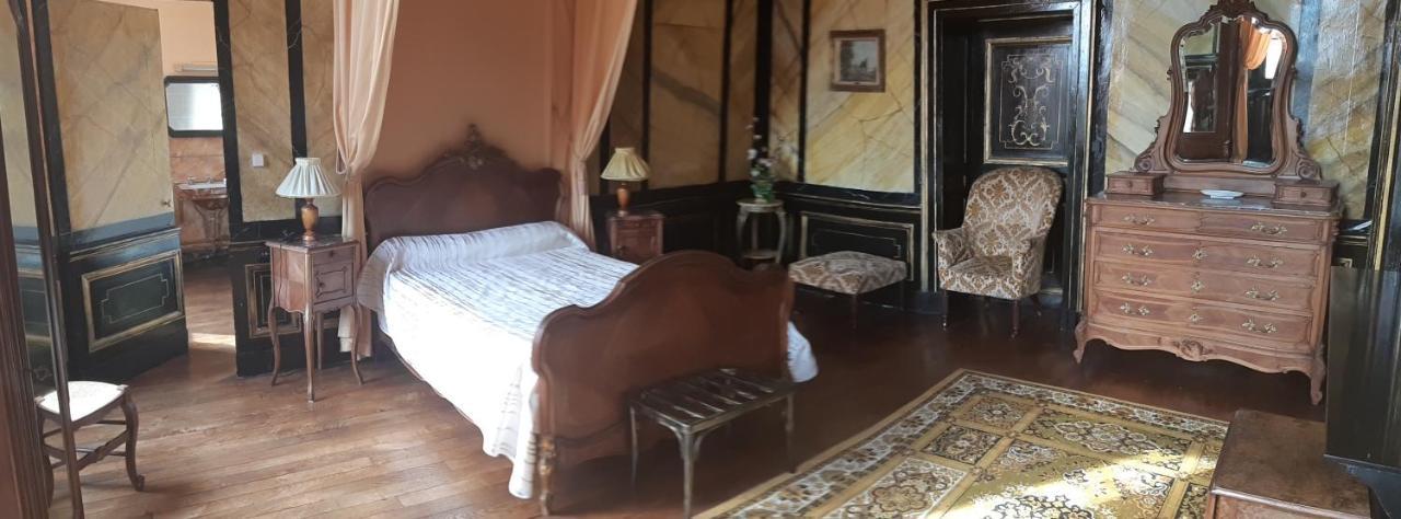 Chateau De Longeville Deux-Chaises Luaran gambar